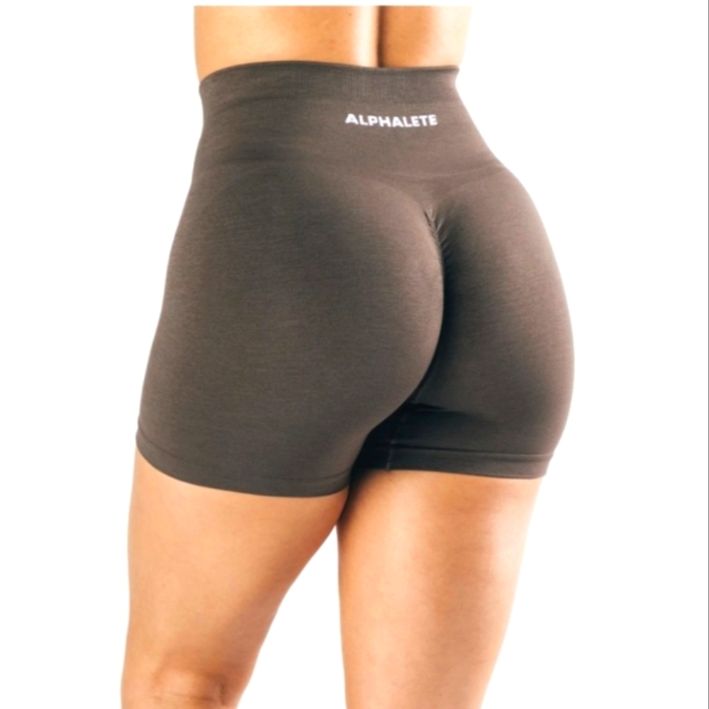 Alphalete Amplify Mocha shorts 4.5"
